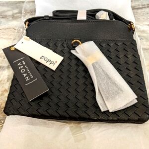 Poppi Vegan PETA Certified Cross Body Purse NWT 8.5" X 8.5"